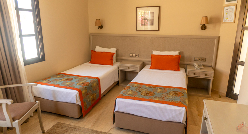 Standart Deniz ve Havuz Manzaralı - 2